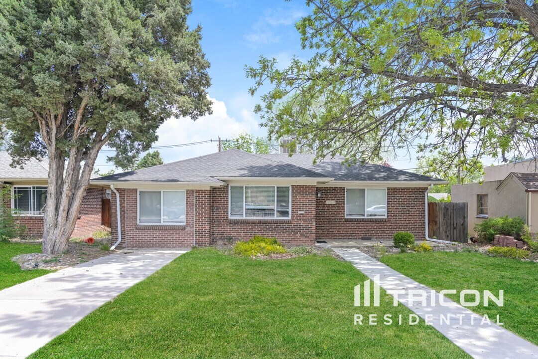 1754 Quebec St in Denver, CO - Building Photo