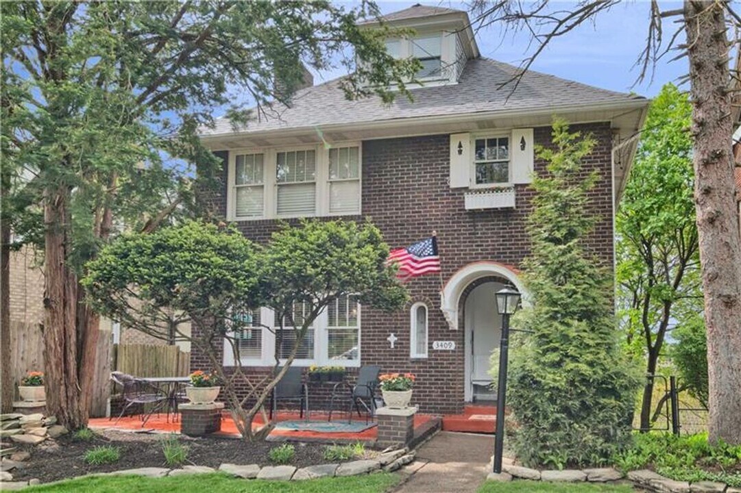 3409 Portola Ave in Pittsburgh, PA - Building Photo