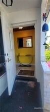 2241 NE 38th St in Lighthouse Point, FL - Building Photo - Building Photo
