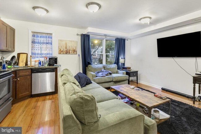 property at 1429 Poplar St