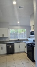 15135 Beechnut St in Houston, TX - Building Photo - Building Photo