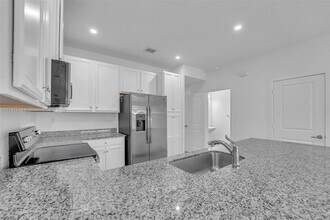 23310 SW 110th Ave in Princeton, FL - Building Photo - Building Photo