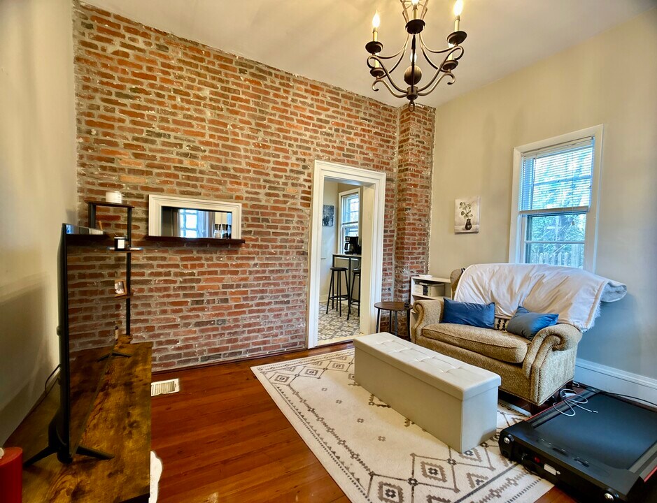 271 Chestnut Ave, Unit R in Boston, MA - Foto de edificio