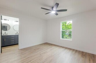 1202 SW 11th Ave in Mineral Wells, TX - Building Photo - Building Photo