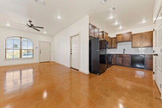 1910 Caspian Trl in Killeen, TX - Building Photo - Building Photo