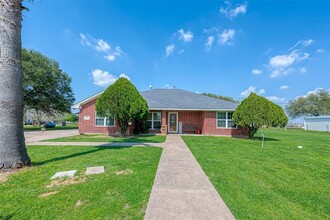 31616 Shiloh Rd in Waller, TX - Building Photo - Building Photo