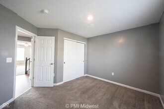 3975 Fenwick Ln in Columbus, IN - Building Photo - Building Photo