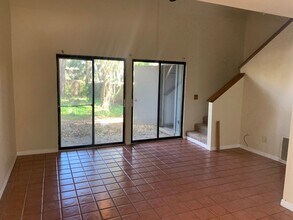 1171 Mayport Landing Cir in Atlantic Beach, FL - Foto de edificio - Building Photo