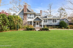 1 Lennox Ave in Rumson, NJ - Building Photo