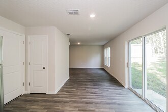 2922 W Higgins Pl in Citrus Springs, FL - Building Photo - Building Photo