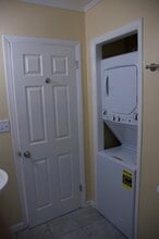 559 Pulaski St, Unit 1 in Athens, GA - Foto de edificio - Building Photo