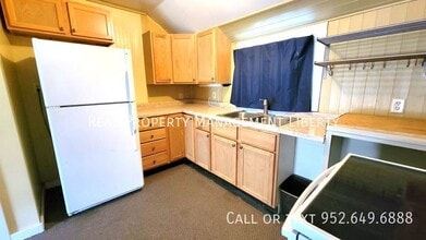 412 N Cedar St in Chaska, MN - Building Photo - Building Photo