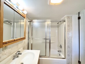 573 Bloom St, Unit 201 in Danville, PA - Building Photo - Building Photo