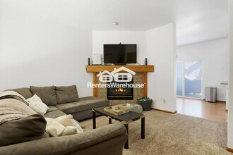 7520 W Coal Mine Ave in Littleton, CO - Building Photo - Building Photo
