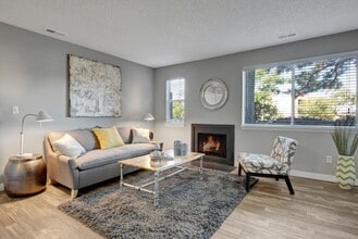 Grove at City Center in Aurora, CO - Foto de edificio - Building Photo