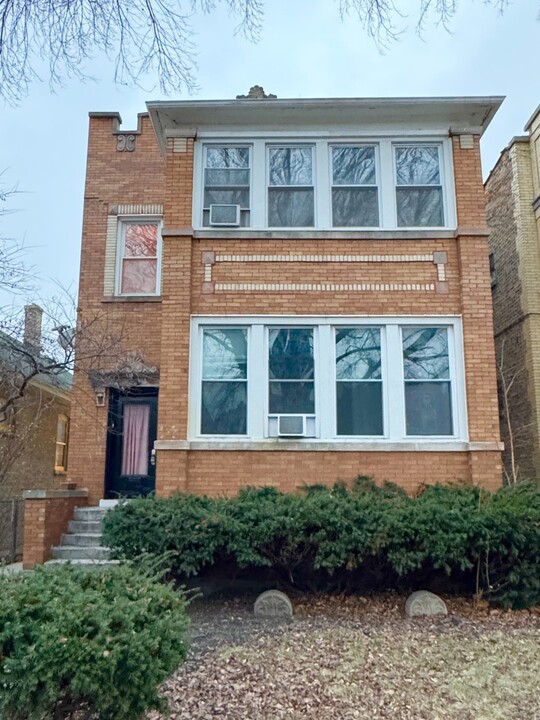 4112 W Wellington Ave in Chicago, IL - Building Photo