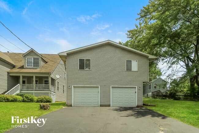 19 Woodland Ave in Fox Lake, IL - Building Photo - Building Photo
