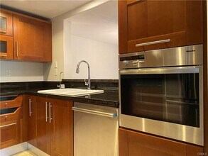 107 N Swall Dr in Los Angeles, CA - Building Photo - Building Photo