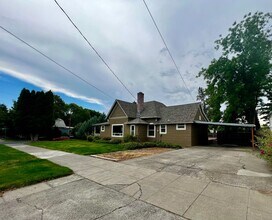 123 NW 7th St in Pendleton, OR - Building Photo - Building Photo