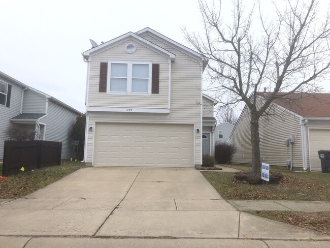 property at 1209 Porchester Ln