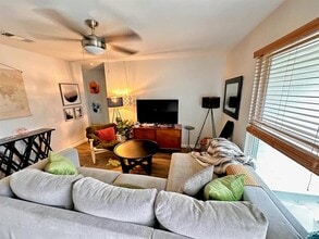 410 Blueberry Hill in Austin, TX - Building Photo - Building Photo