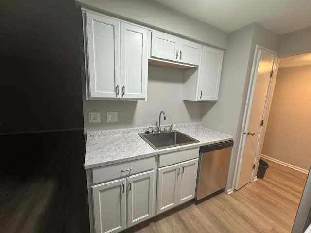 4360 Inner Cir Dr in Brunswick, OH - Foto de edificio