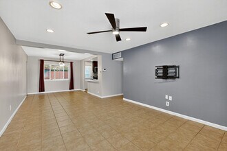 2020 Hendola Dr NE in Albuquerque, NM - Building Photo - Building Photo