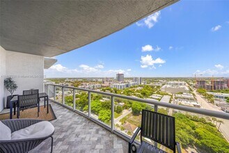315 NE 3rd Ave, Unit 1809 in Fort Lauderdale, FL - Building Photo - Building Photo