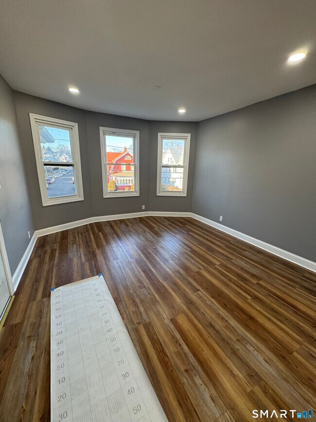 399 Hawley Ave in Bridgeport, CT - Building Photo - Building Photo