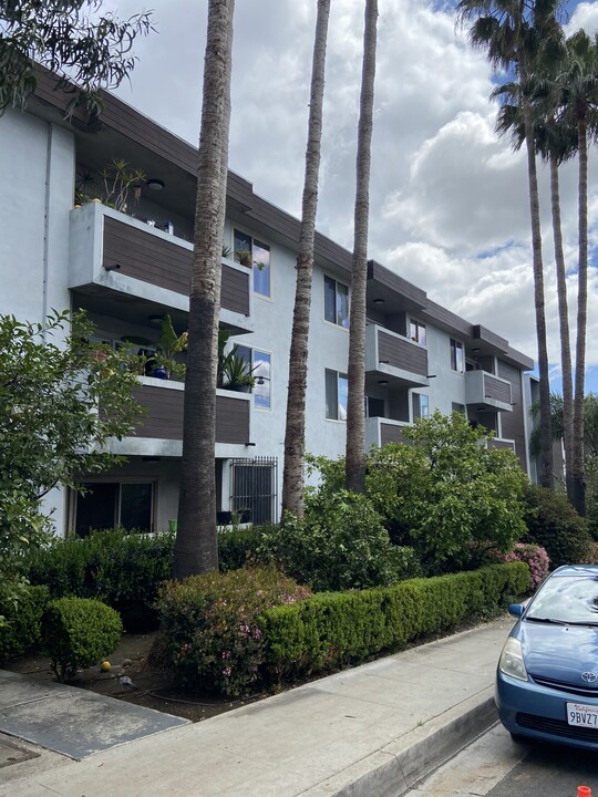 1124 N La Cienega Blvd, Unit 201 in West Hollywood, CA - Building Photo