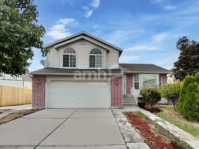 property at 5052 W Wormwood Dr