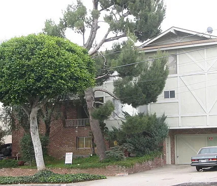 404 E Hyde Park Blvd in Inglewood, CA - Building Photo