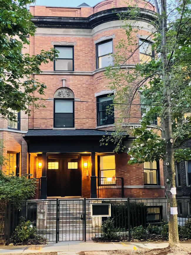 843 W Wellington Ave, Unit G, Unit G