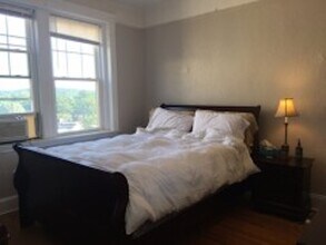 1691 Commonwealth Ave, Unit 33 in Boston, MA - Building Photo - Building Photo