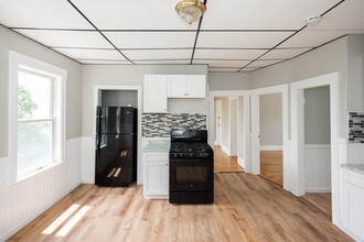 38 Everard St in Worcester, MA - Building Photo - Building Photo