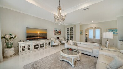 1111 Mallorca Dr in Bradenton, FL - Building Photo - Building Photo