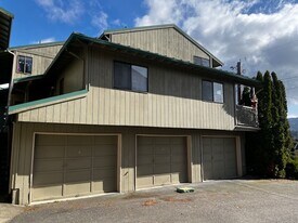 2111 Knox Ave in Bellingham, WA - Building Photo