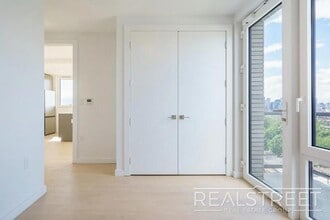 1499 Bedford Ave, Unit 10J in Brooklyn, NY - Building Photo - Building Photo