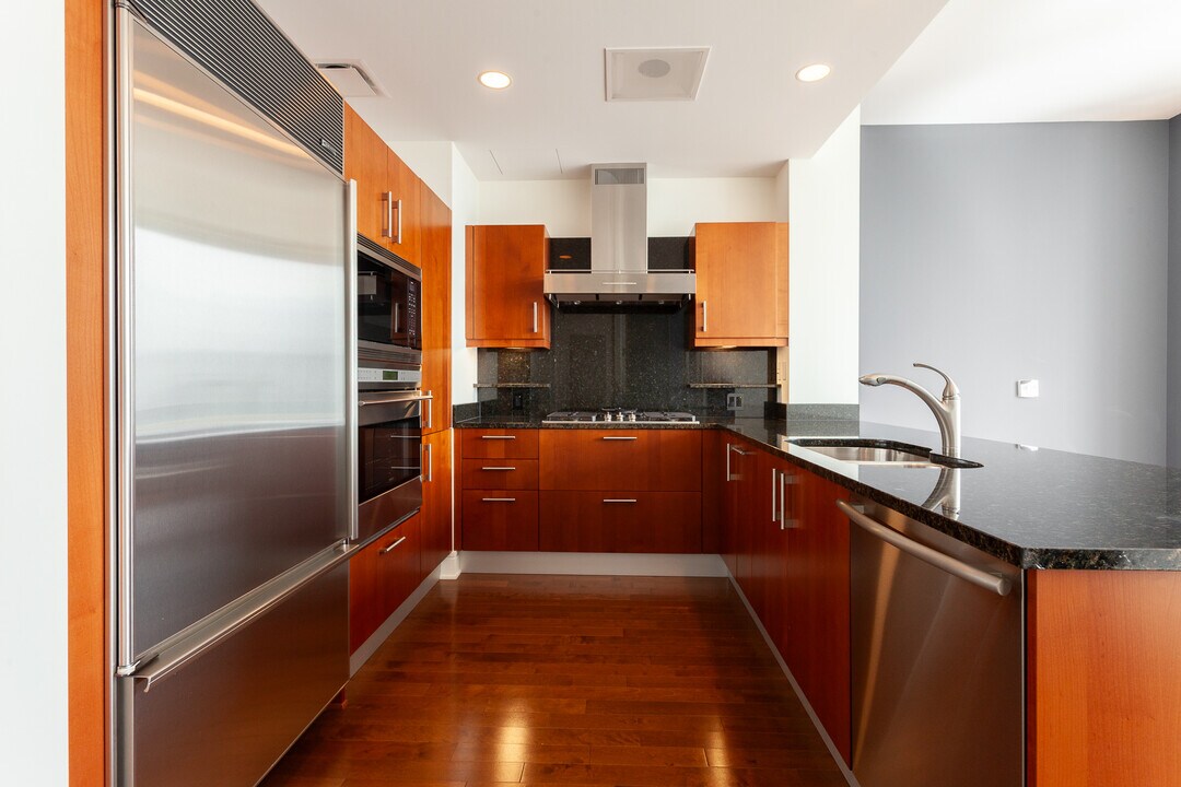 401 N Wabash Ave, Unit 36I in Chicago, IL - Building Photo
