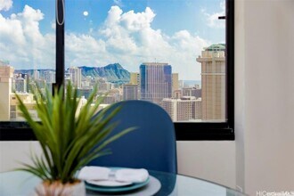 343 Hobron Ln, Unit 1-322 in Honolulu, HI - Building Photo - Building Photo
