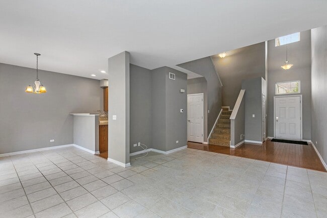 3516 Blue Ridge Ct in Carpentersville, IL - Building Photo - Building Photo