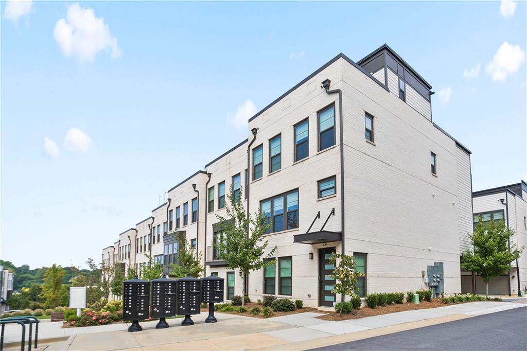 534 Whitlox Rd NW in Atlanta, GA - Building Photo