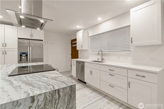 1220 N 32nd St in Renton, WA - Building Photo - Building Photo