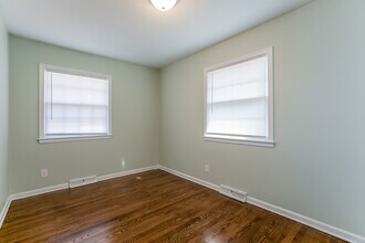 8301 E 85 St in Raytown, MO - Building Photo - Building Photo