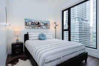 1063 Rue de la Montagne in Montréal, QC - Building Photo - Building Photo