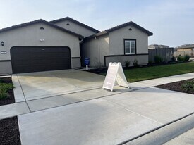 1085 Silverado Wy in Plumas Lake, CA - Building Photo