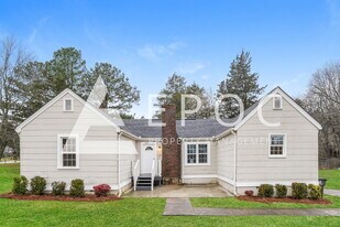 2943 Broadbay Dr in Winston-Salem, NC - Building Photo
