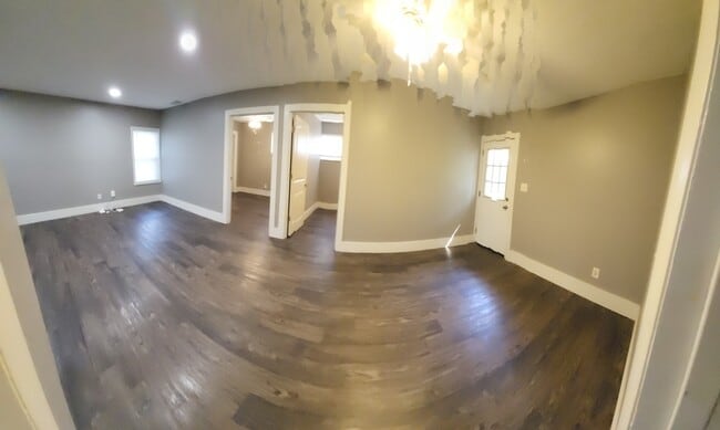 215 N Jenkins St in Tonkawa, OK - Building Photo - Building Photo