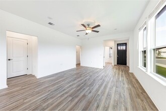 201 Coachsmith St in Georgetown, TX - Building Photo - Building Photo