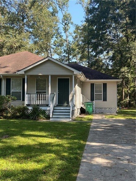 1102 W 22nd Ave, Unit 6 in Covington, LA - Building Photo